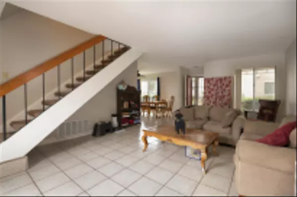 San Diego, CA 92139,2716 Casey St