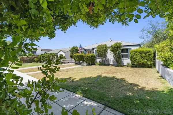 Coronado, CA 92118,326-28 H Ave