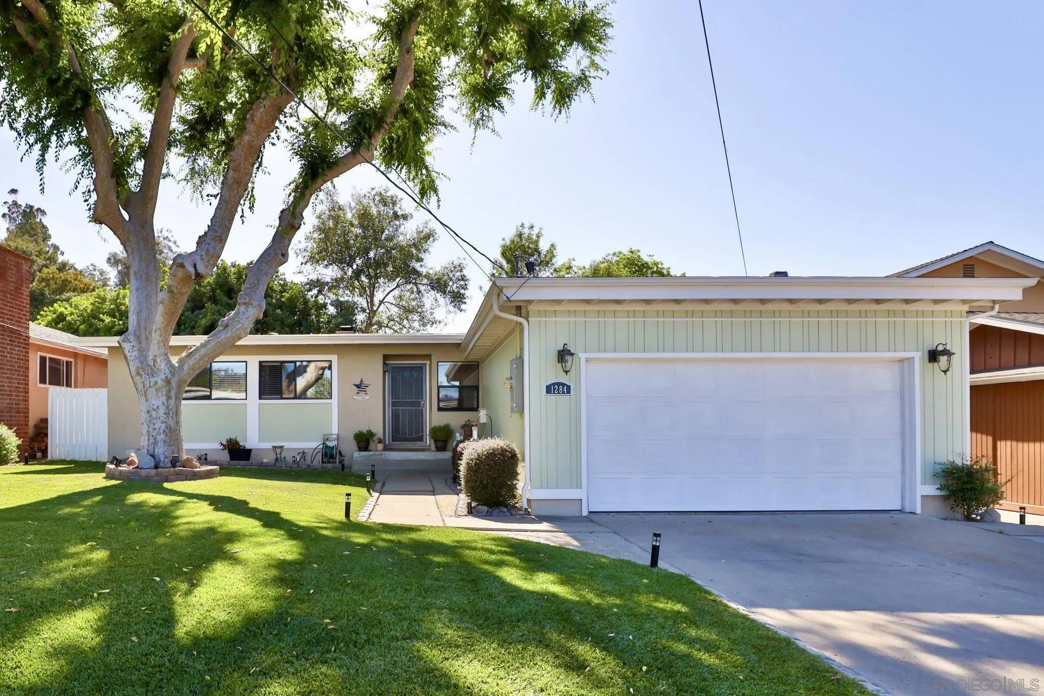 1284 Hardin Dr, El Cajon, CA 92020