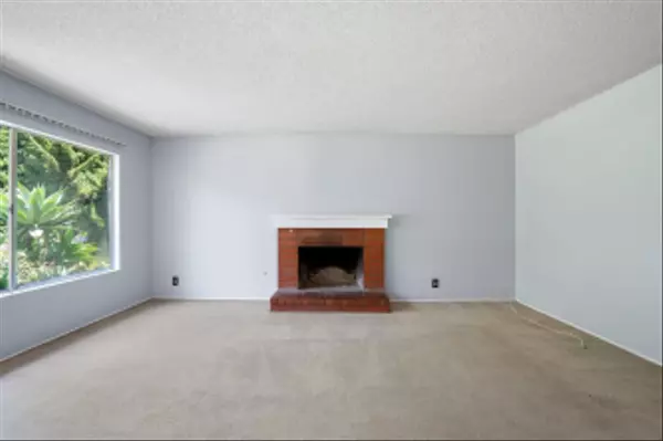 Encinitas, CA 92024,2079 Park Dale Ln.