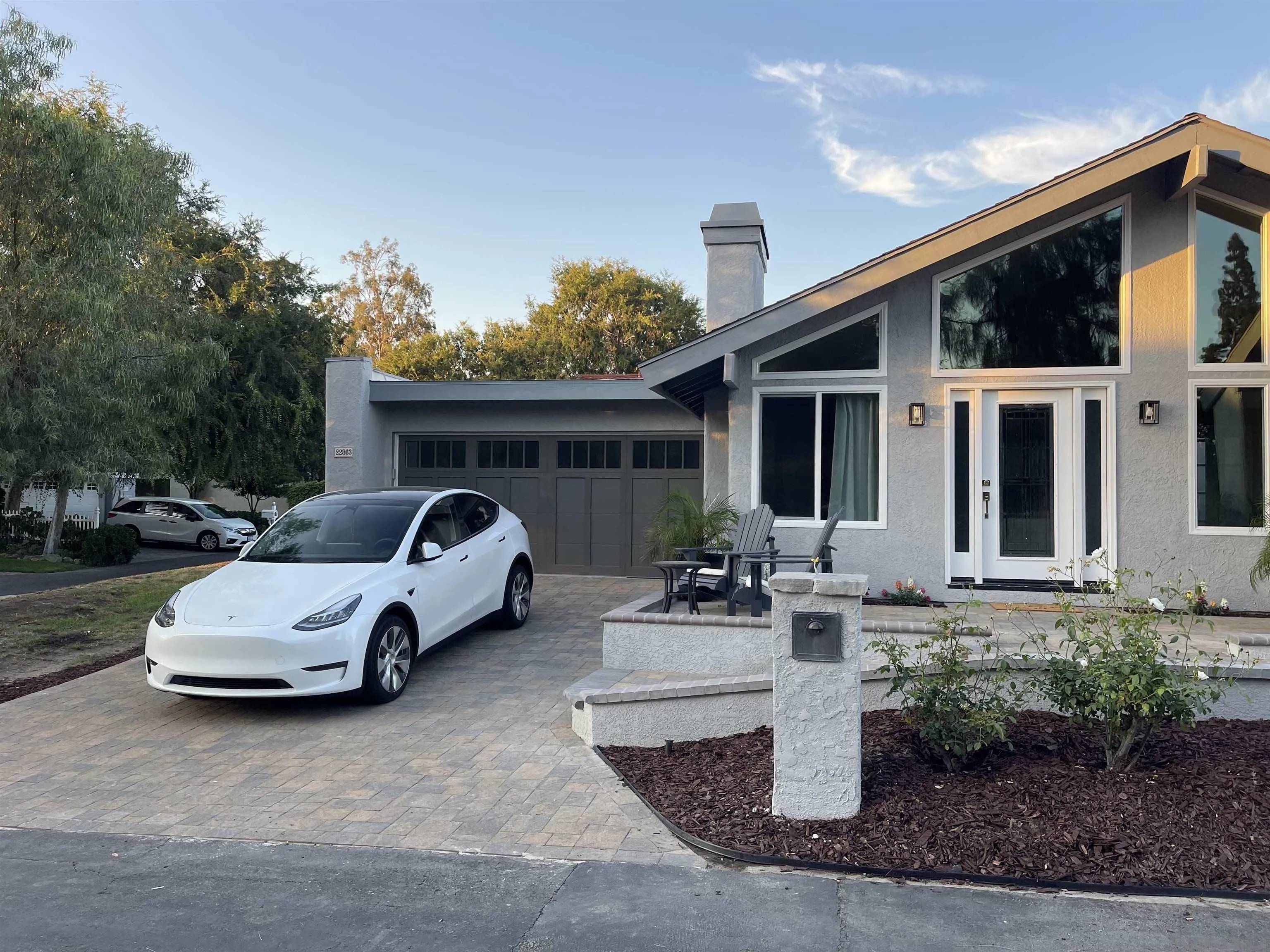 22863 Ridge Route Ln,  Lake Forest,  CA 92630