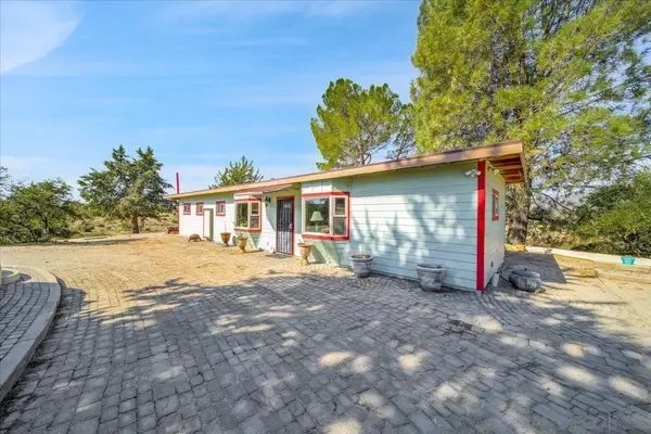 Anza, CA 92539,39395 Spanish Bayonet