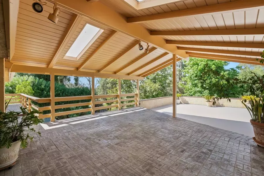 986 Garfield Avenue, El Cajon, CA 92020