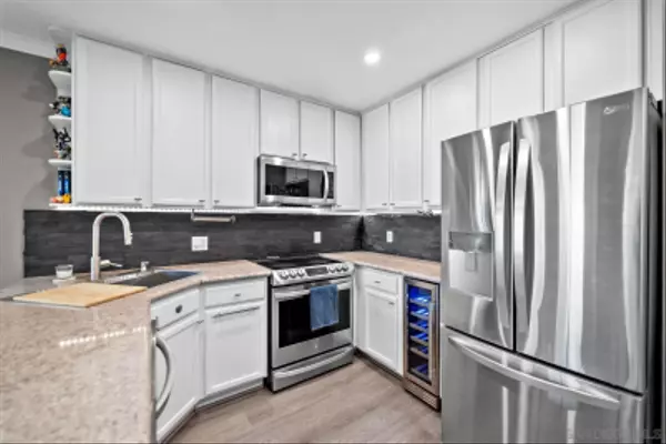 El Cajon, CA 92020,1280 W Main St #12