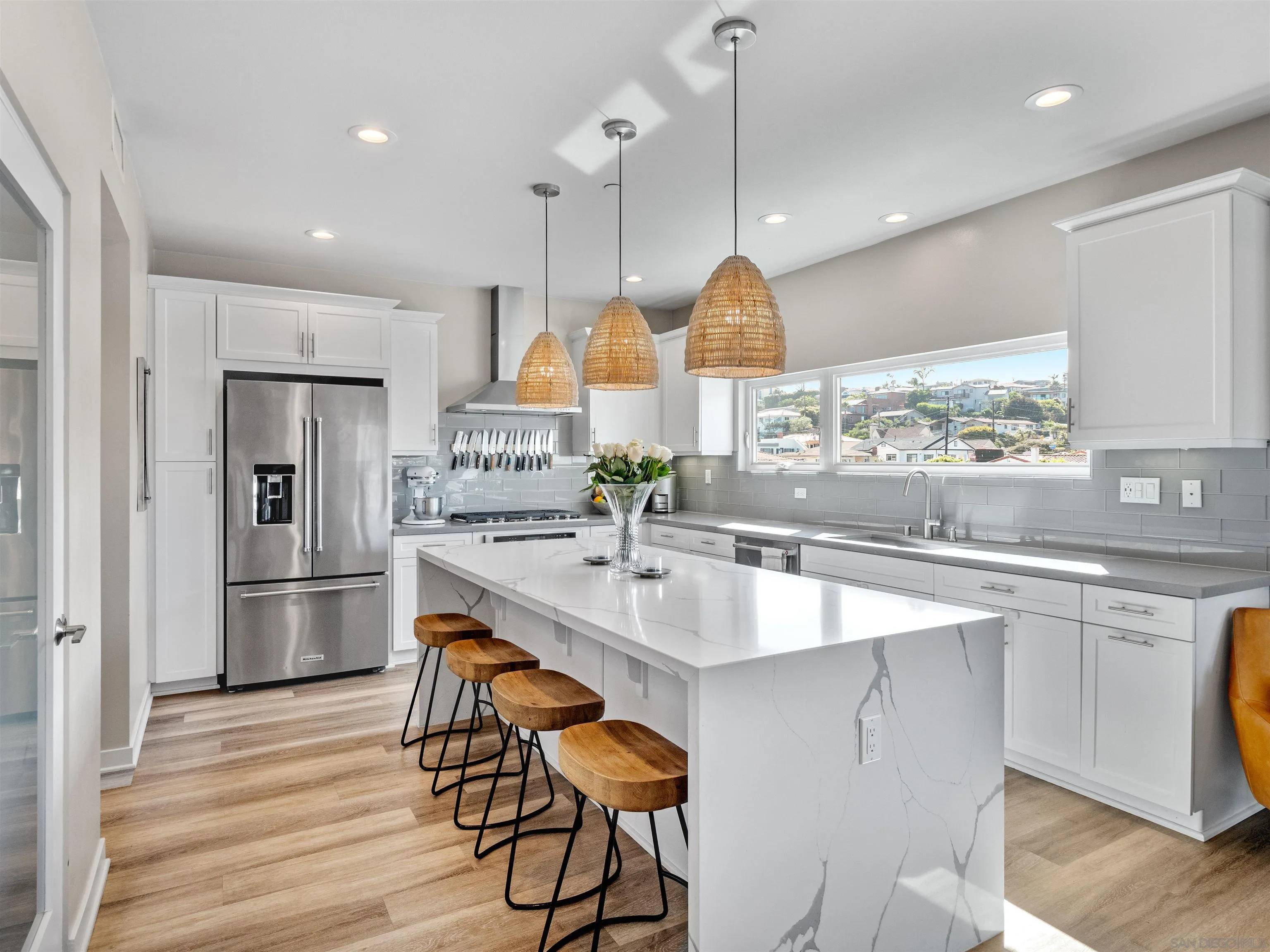 San Diego, CA 92106,3143 Garrison Street