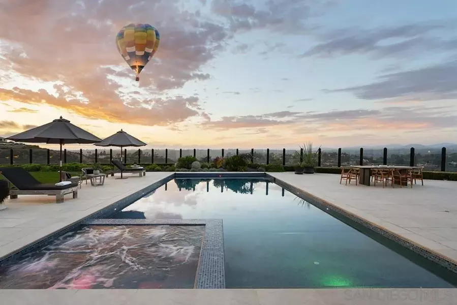 13706 Skyglitter Trl, San Diego, CA 92130