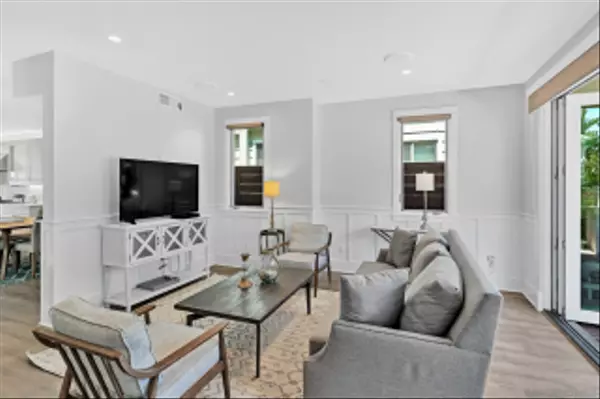 Coronado, CA 92118,912 B Avenue