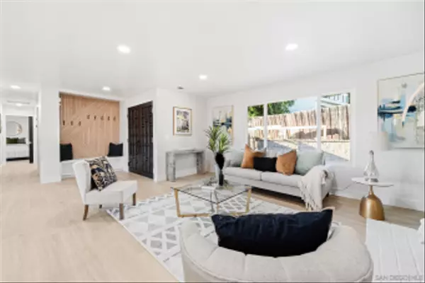 Vista, CA 92083,252 Plumosa Ave