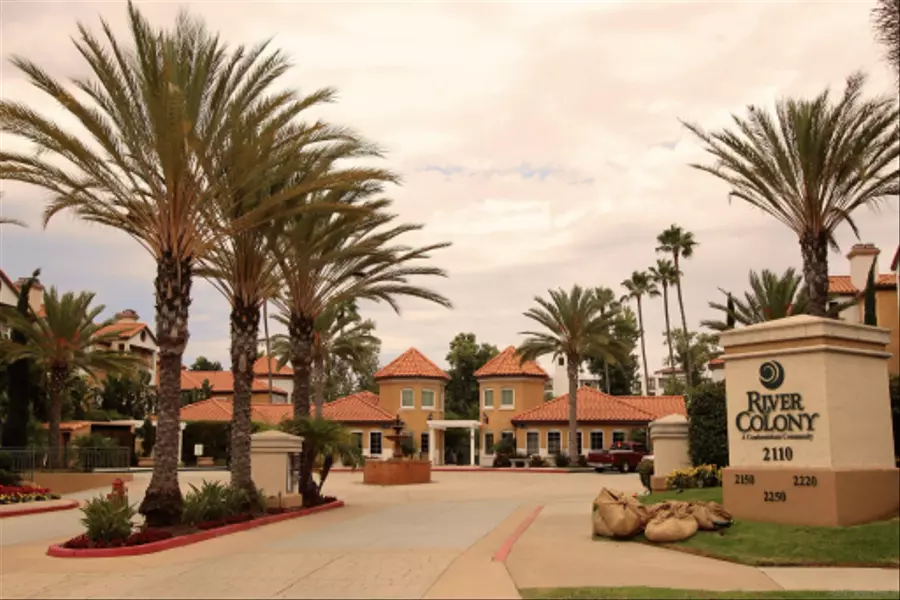 2150 Camino de la Reina #105, San Diego, CA 92108