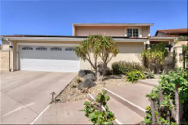 Laj, CA 92037,7124 Caminito Olmo