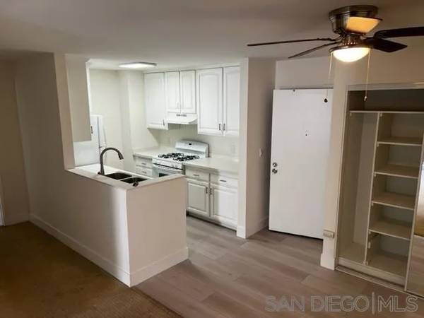 1621 Hotel Cir S #E325, San Diego, CA 92108