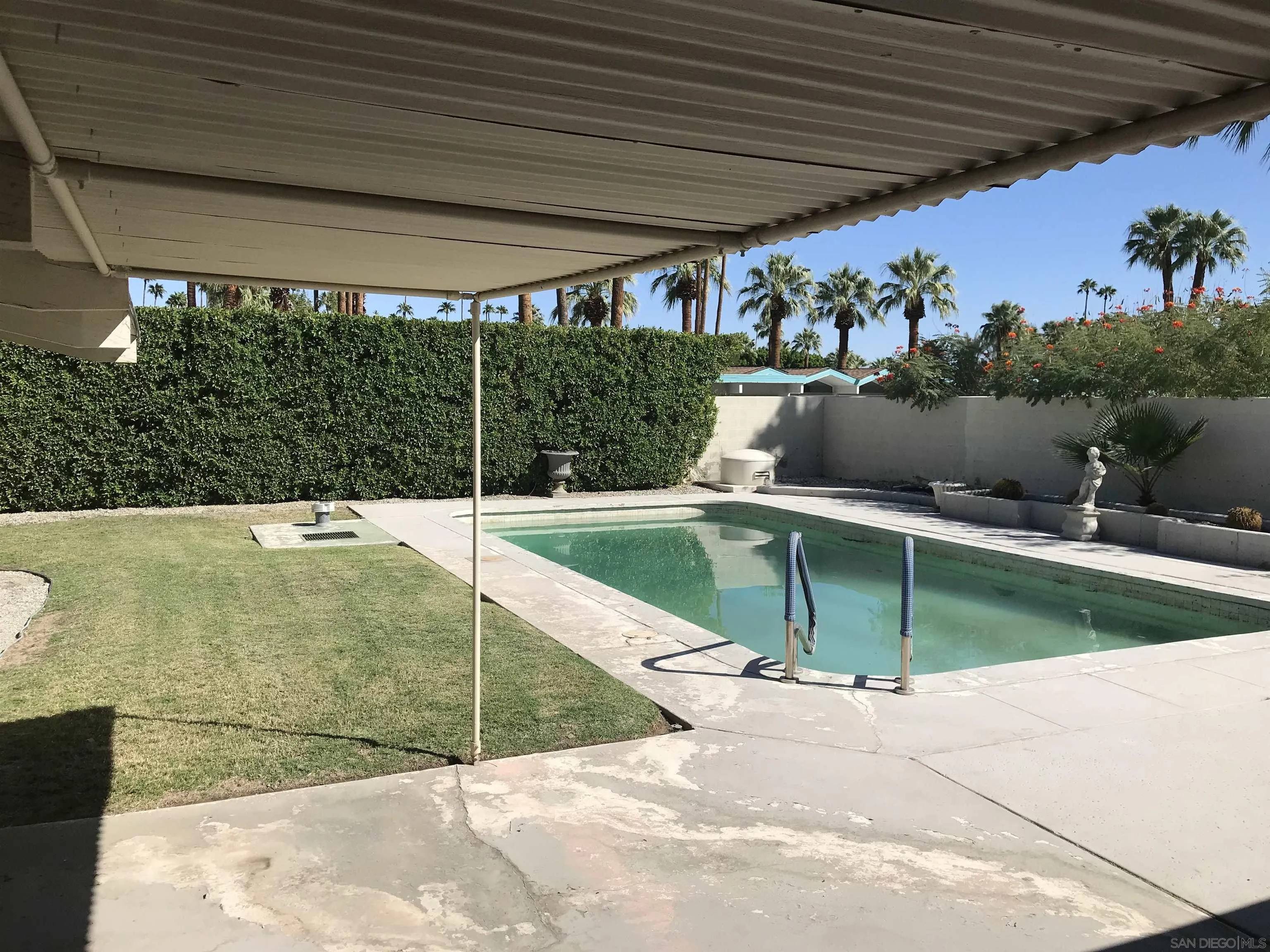 Palm Springs, CA 92262,816 N Fair Cir