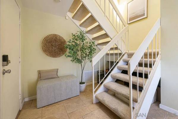 San Diego, CA 92111,6236 Caminito Marcial