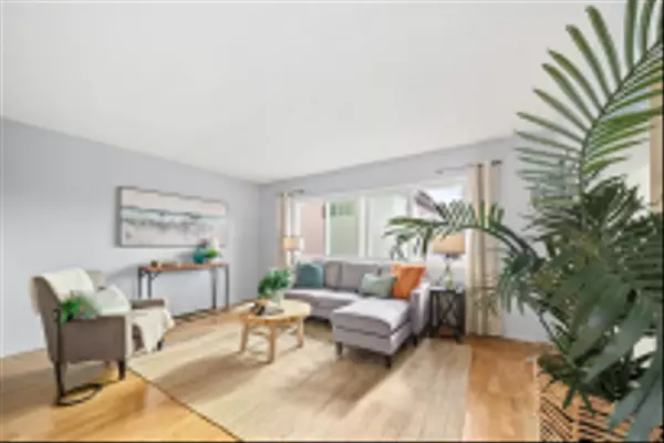 4477 Mentone St #210, San Diego, CA 92107