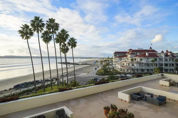 Coronado, CA 92118,1720 Avenida Del Mundo #204