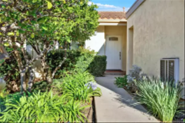 Poway, CA 92064,17427 Port Marnock Dr