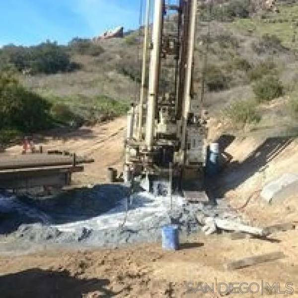 Fallbrook, CA 92028,3728 Pala Rd #1