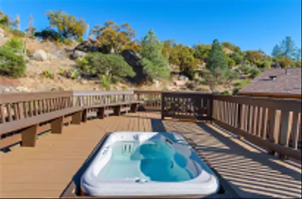 Mountain Center, CA 92561,60725 Table Mountain Rd