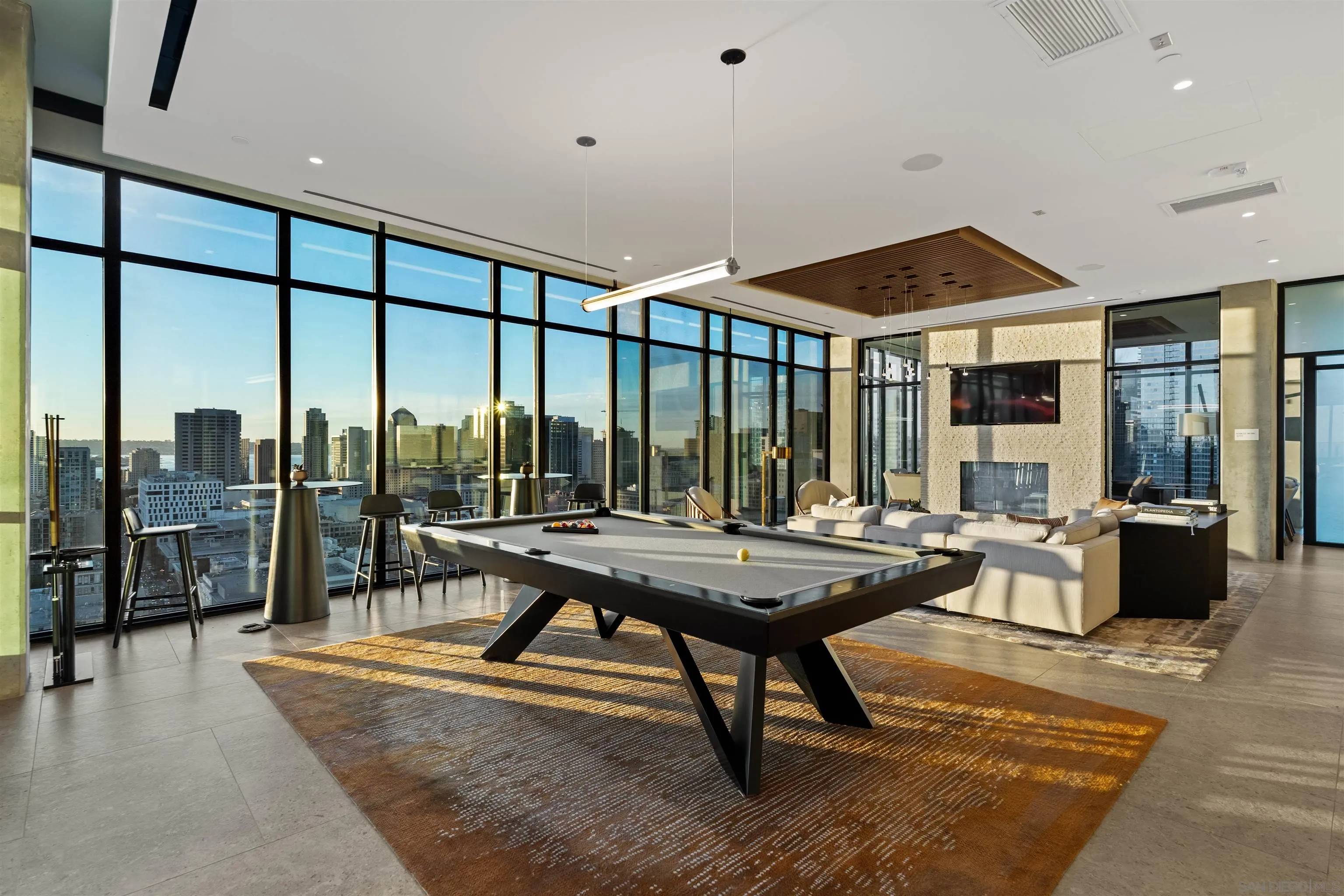 675 9th Ave #2107, San Diego, CA 92101