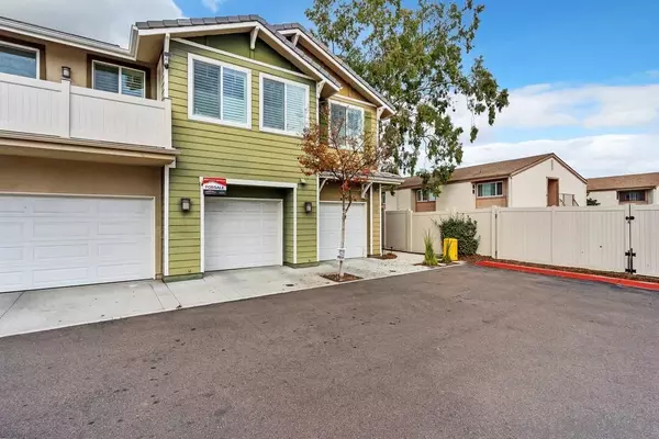 1313 MEANDERING WAY, Ramona, CA 92065