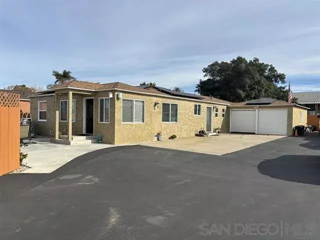 975-89 S Lincoln Ave, El Cajon, CA 92020