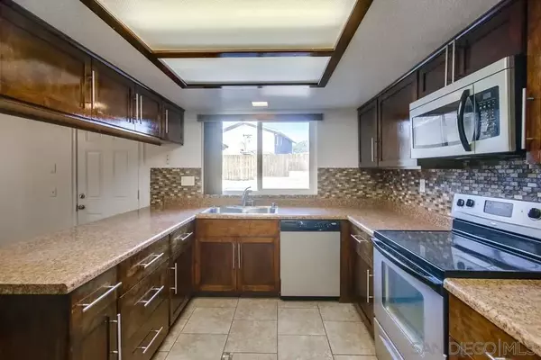 Alpine, CA 91901,1974 Arnold Way #7