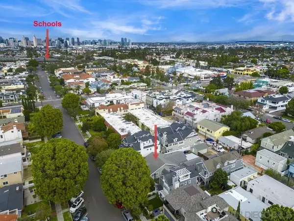 Coronado, CA 92118,961 E Avenue