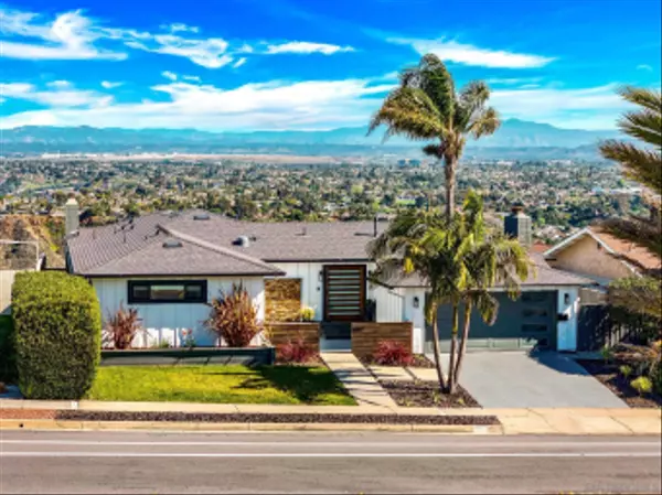 La Jolla, CA 92037,5961 Soledad Mountain Rd