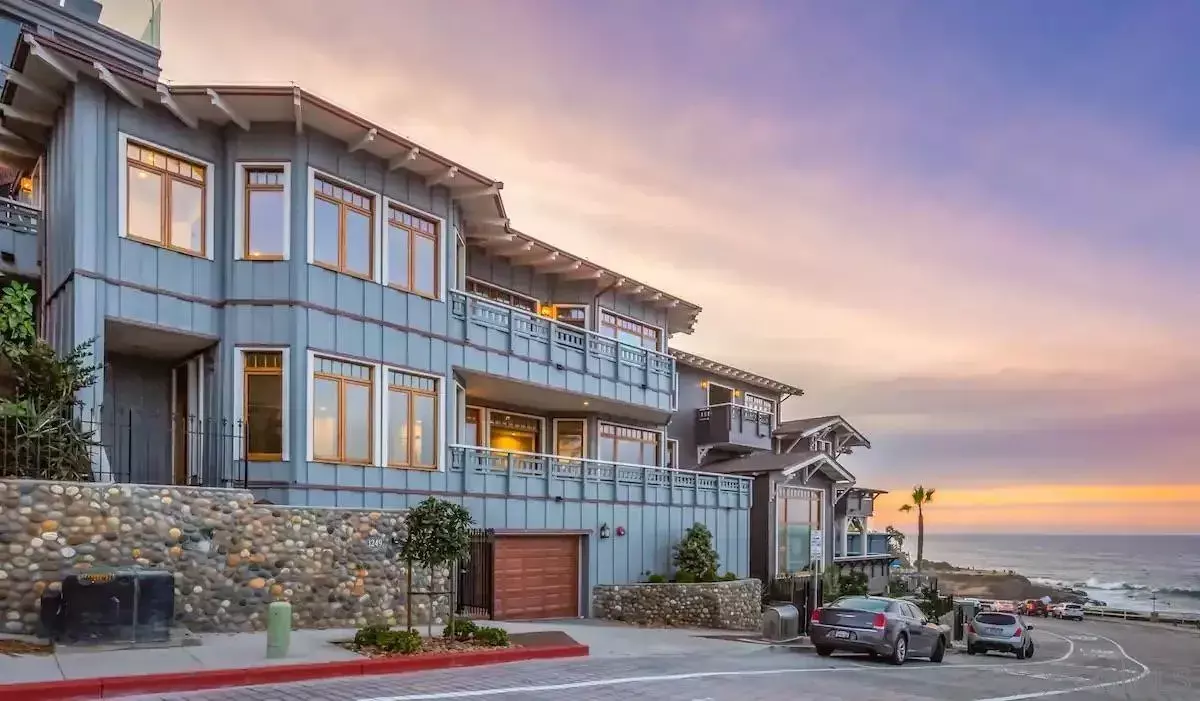 La Jolla, CA 92037,1249 Coast Blvd