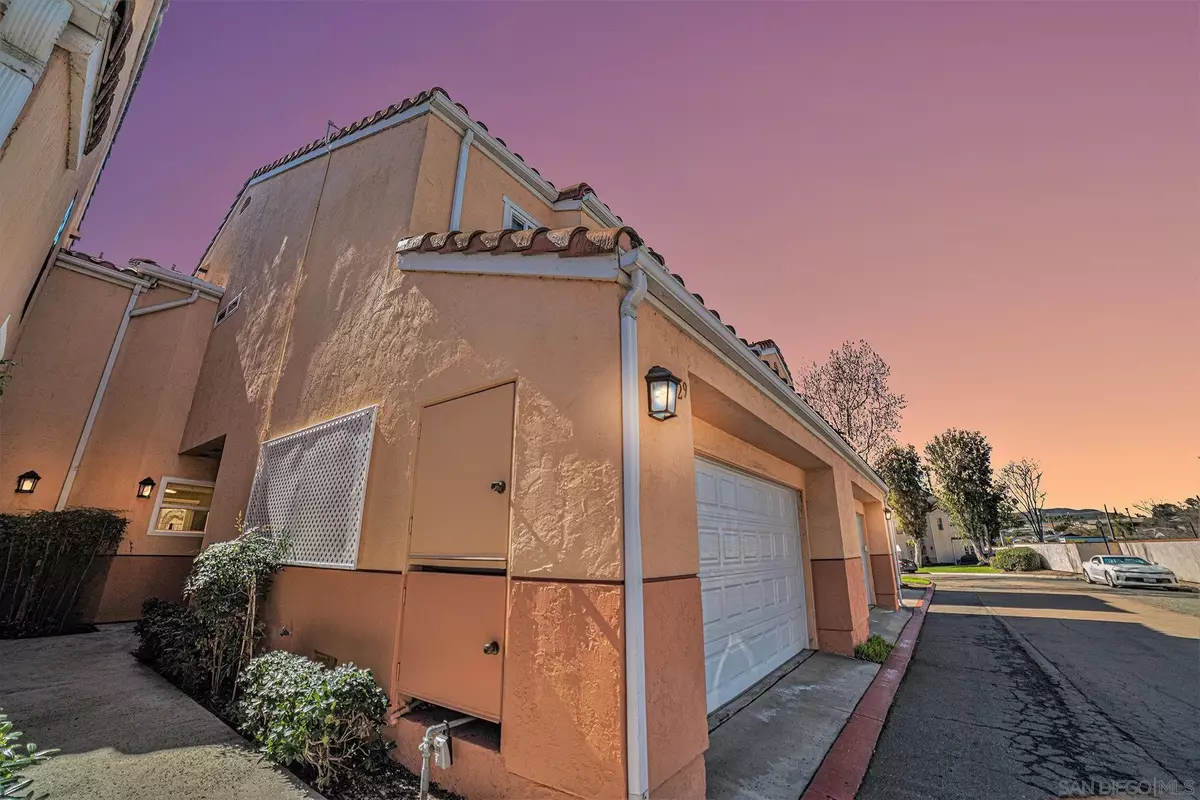 Santee, CA 92071,9029 Calle Del Verde