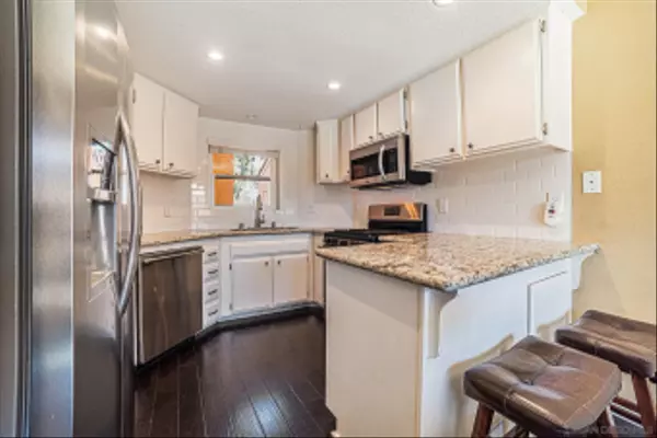 Santee, CA 92071,9029 Calle Del Verde