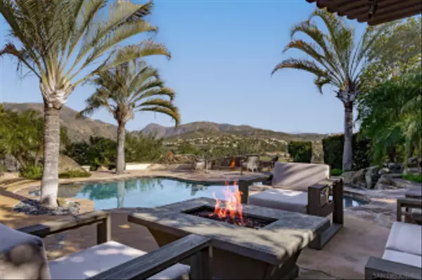 17707 Camino De La Mitra, Rancho Santa Fe, CA 92067