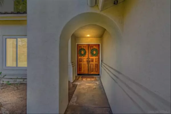 Alpine, CA 91901,2468 Night Star Place