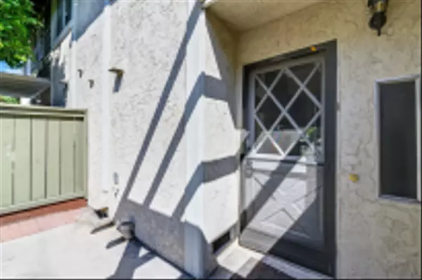 San Diego, CA 92115,3912 60th St #10