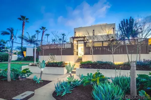 San Diego, CA 92107,4807-11 Pescadero Ave