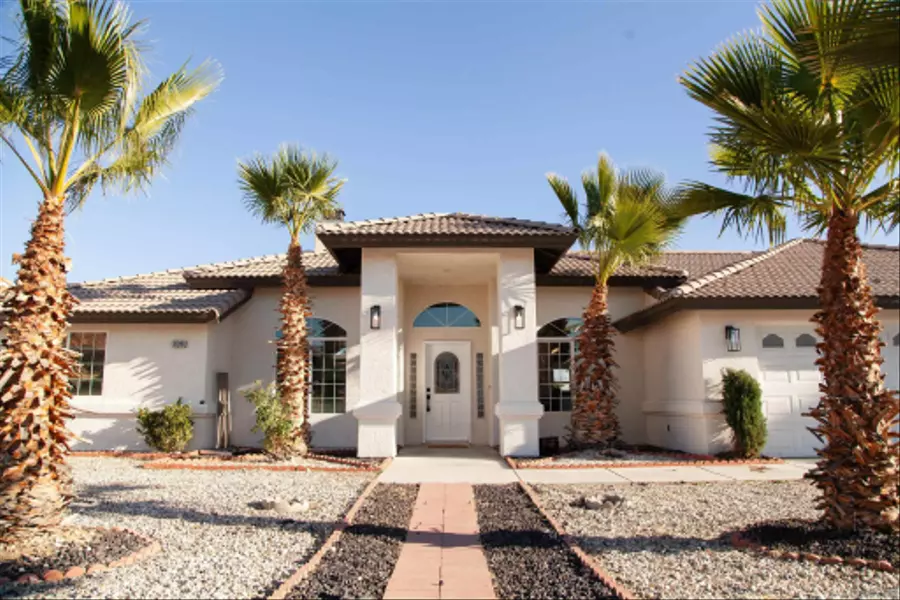 16261 Kamana Rd, Apple Valley, CA 92307