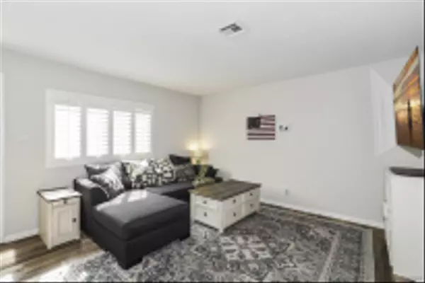 Imperial Beach, CA 91932,940 Calla Ave #8