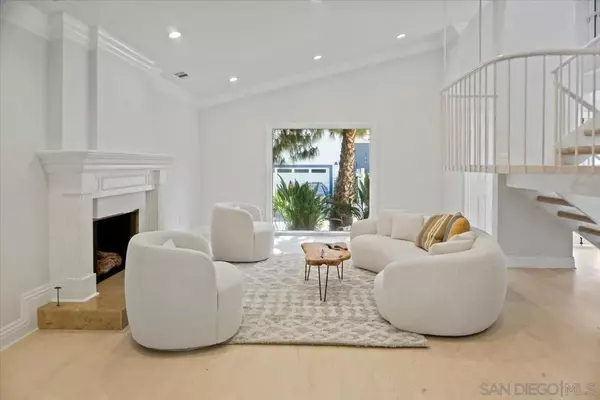 3453 Standish Dr, Encino, CA 91436