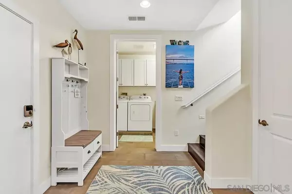 Coronado, CA 92118,741 D Ave