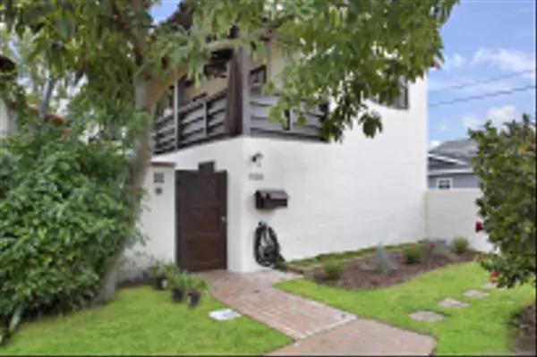 Coronado, CA 92118,438 G Ave