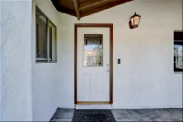San Diego, CA 92139,5521 Blueridge Street