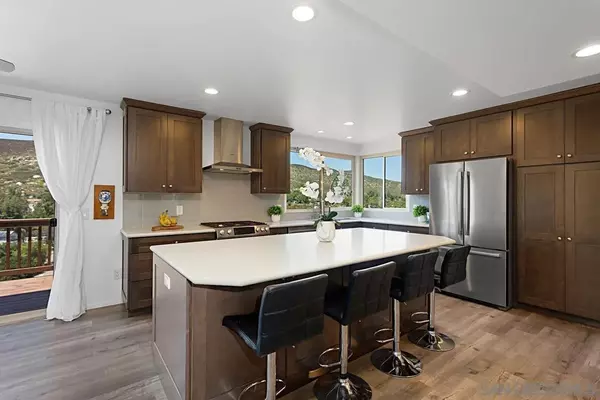 Ramona, CA 92065,24144 St Helena Ct