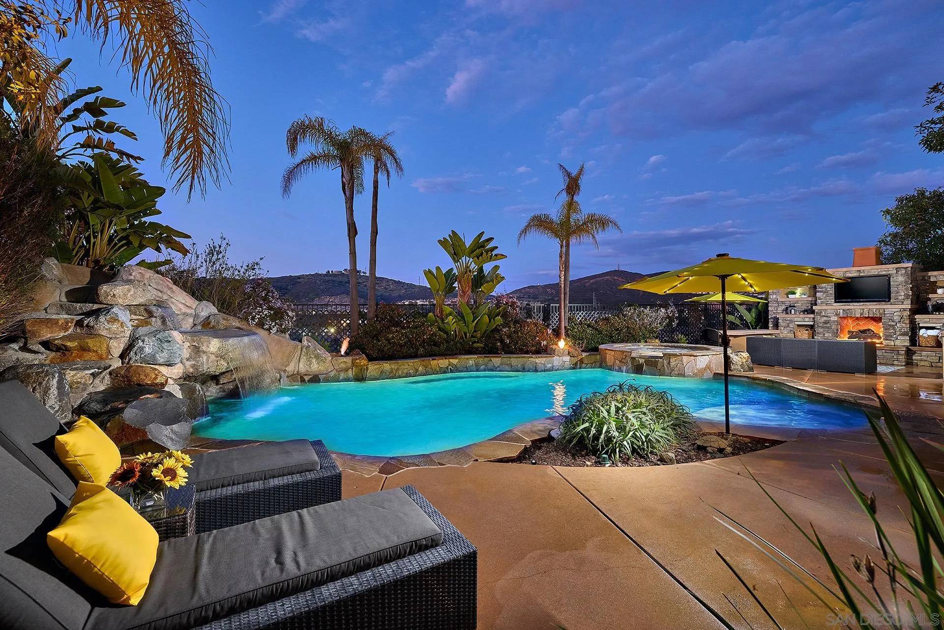 7022 Sitio Corazon, Carlsbad, CA 92009