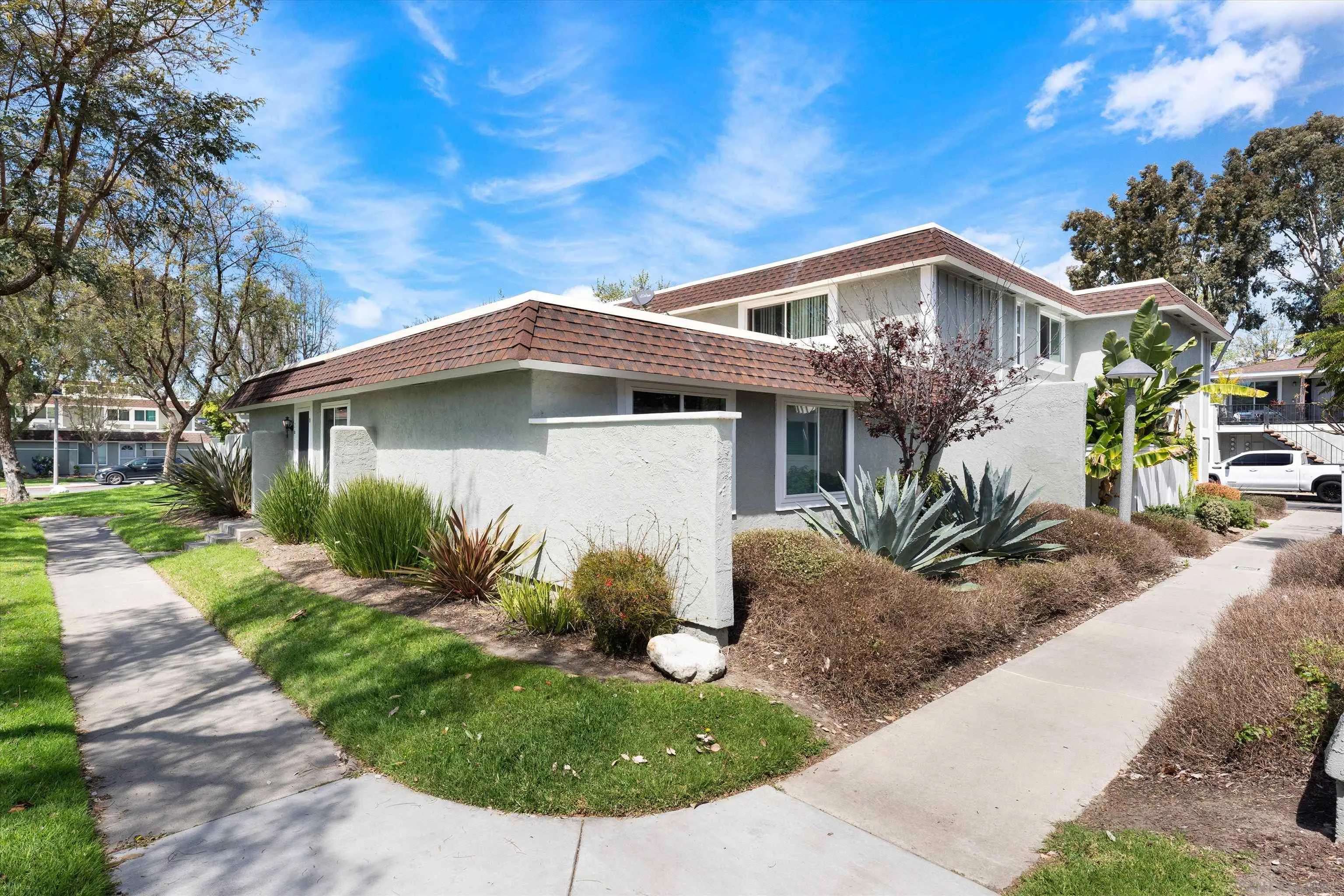 26215 Via Roble, Mission Viejo, CA 92691