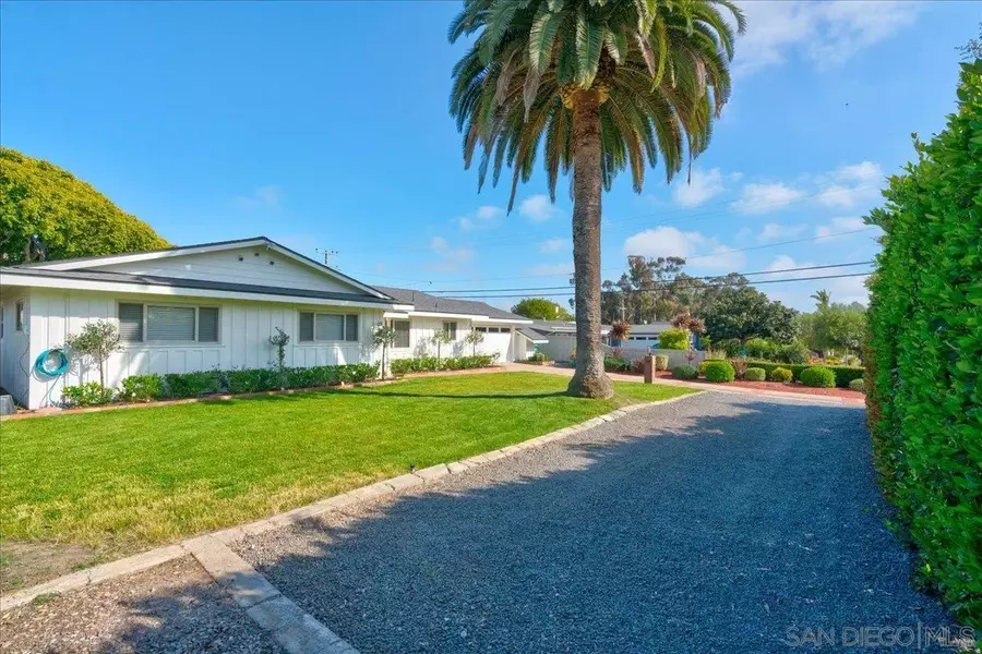 3019 Mesa Drive, Oceanside, CA 92054