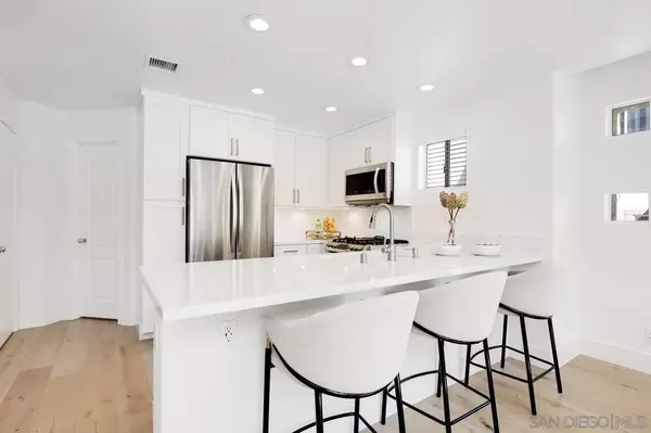 San Diego, CA 92130,12618 Carmel Country Rd #68