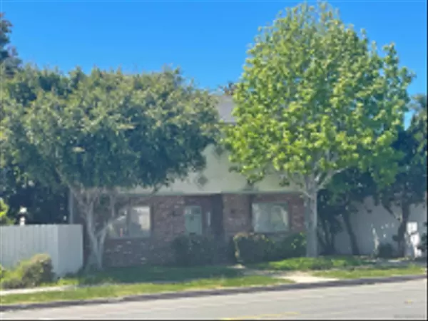 Coronado, CA 92118,1220 Alameda Blvd