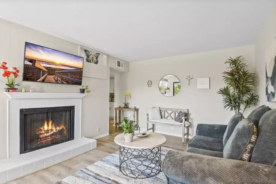 2157 Arnold Way #113, Alpine, CA 91901