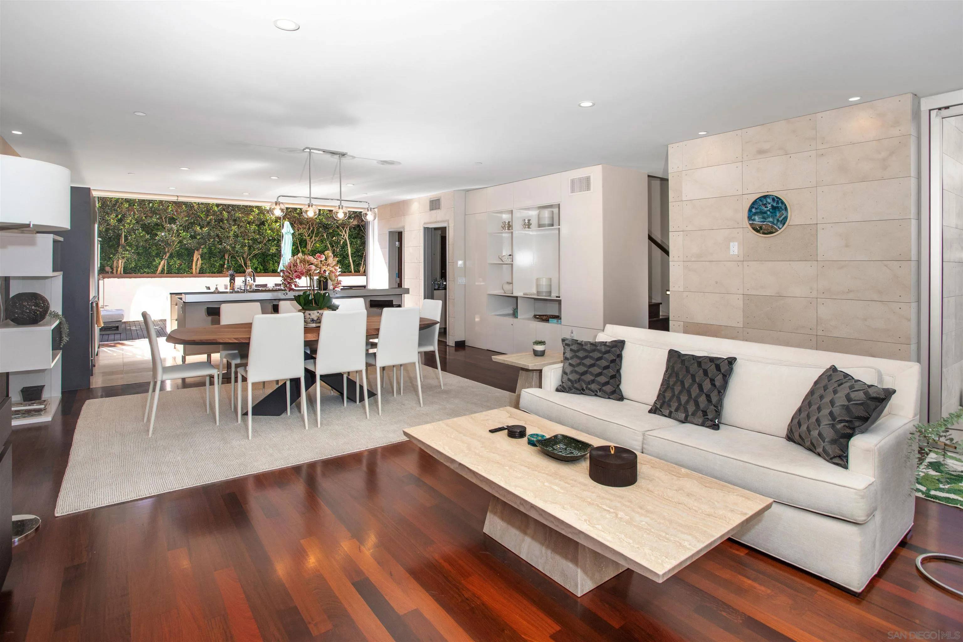 La Jolla, CA 92037,427 Ravina St