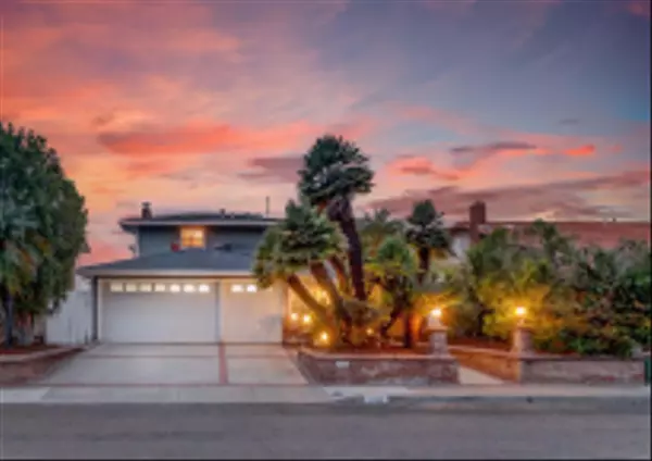 6286 Lake Athabaska Place, San Diego, CA 92119